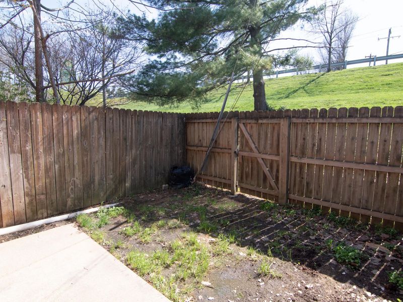 6807 Curtis Way, Florence, KY 41042 Photo 23