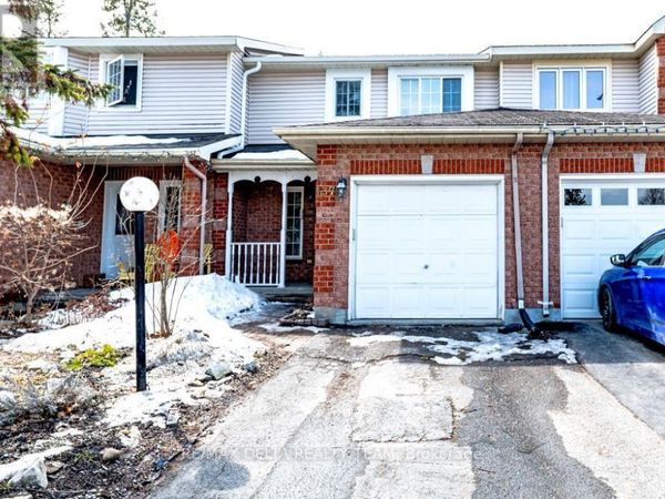 137 Bridlewood Drive South, Ottawa, ON K2M2G6