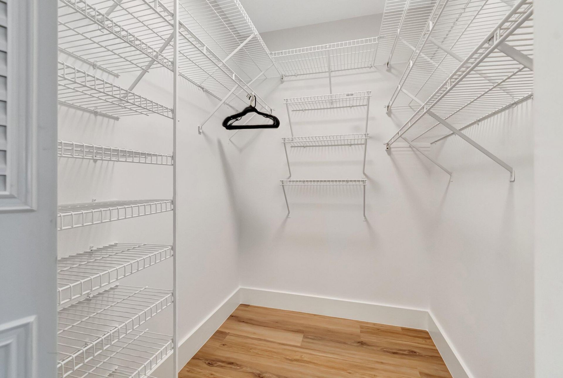 17 Colonial Club Drive, Unit 204, Boynton Beach, FL 33435 Photo