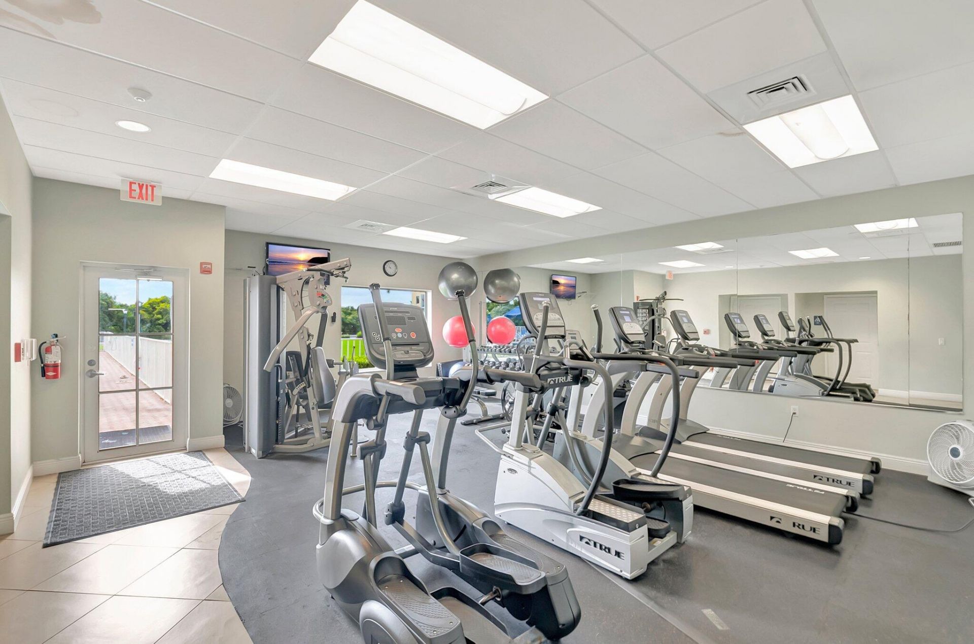 17 Colonial Club Drive, Unit 204, Boynton Beach, FL 33435 Photo