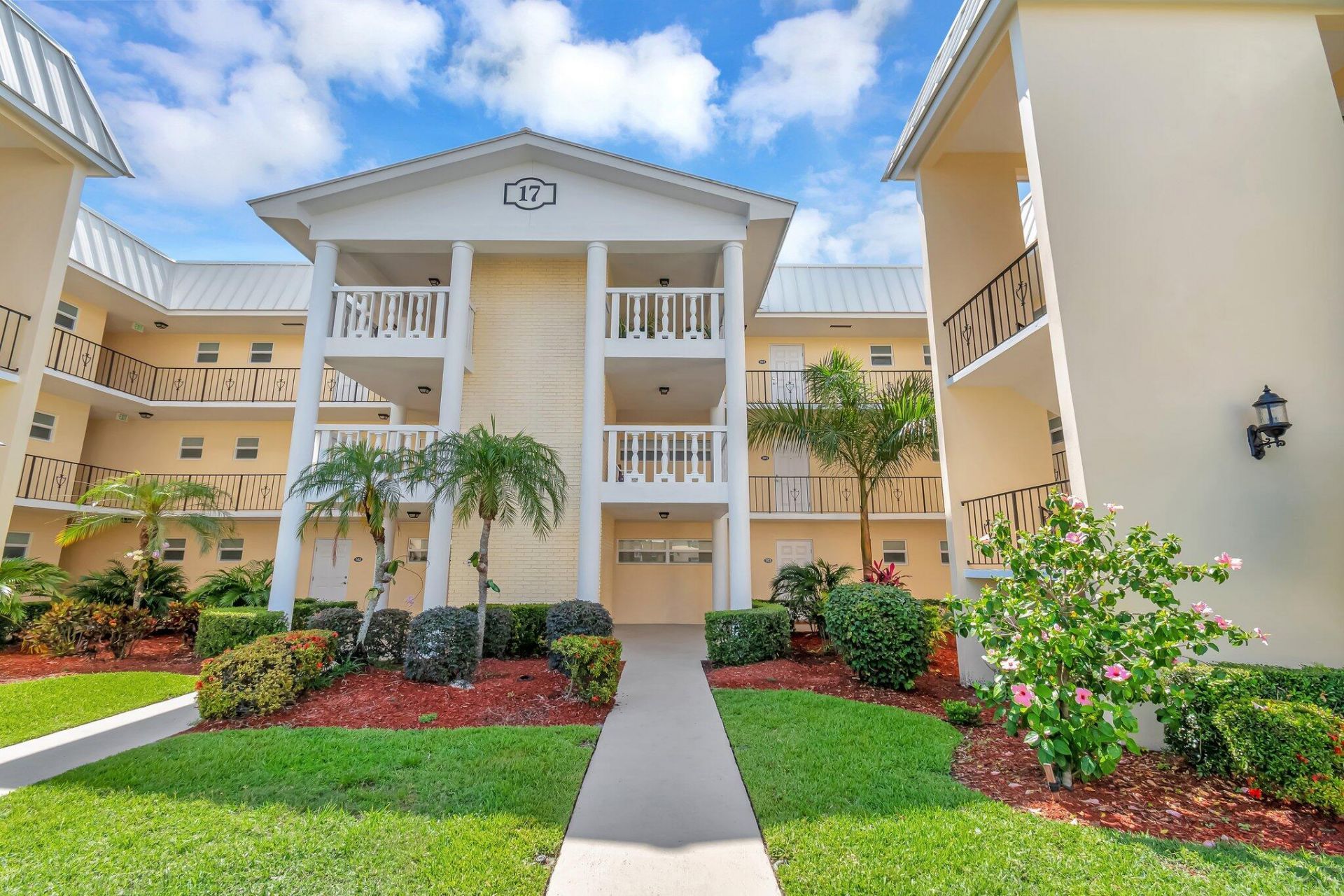 17 Colonial Club Drive, Unit 204, Boynton Beach, FL 33435 Photo