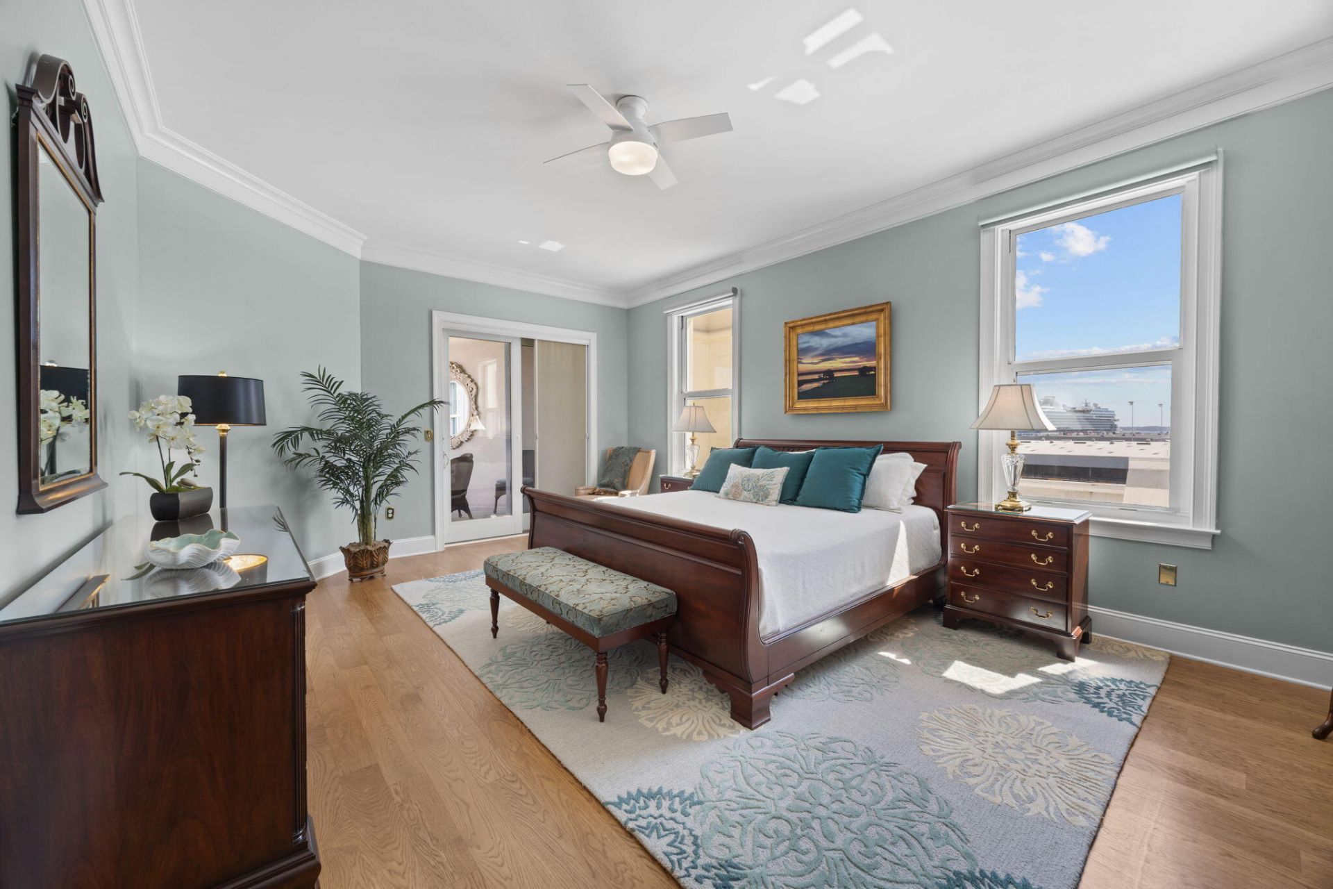 2 Wharfside Street Photo 10