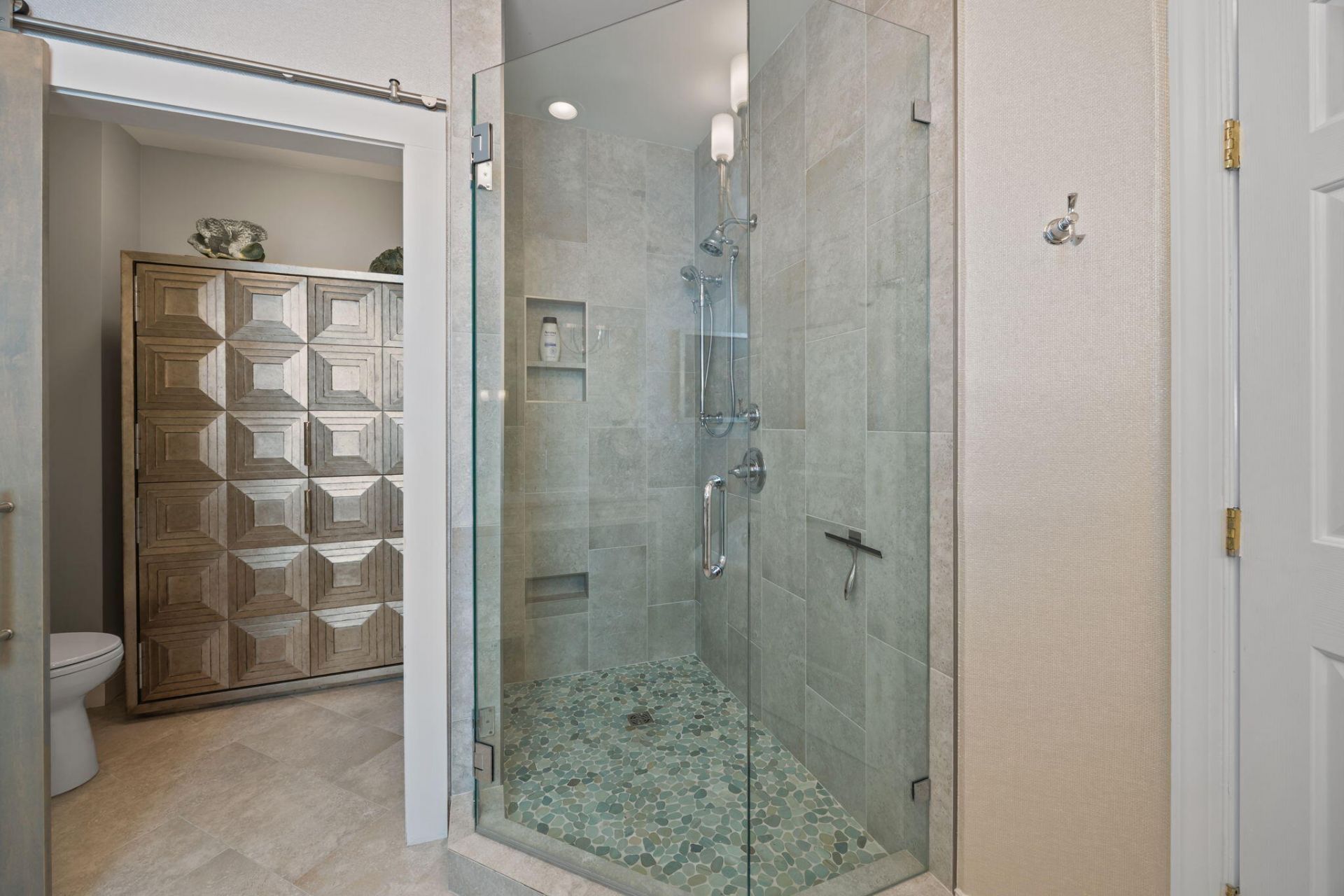 2 Wharfside Street Photo 15