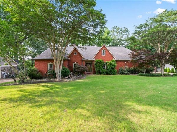 9032 SUMMER GROVE CV, Memphis, TN 38018