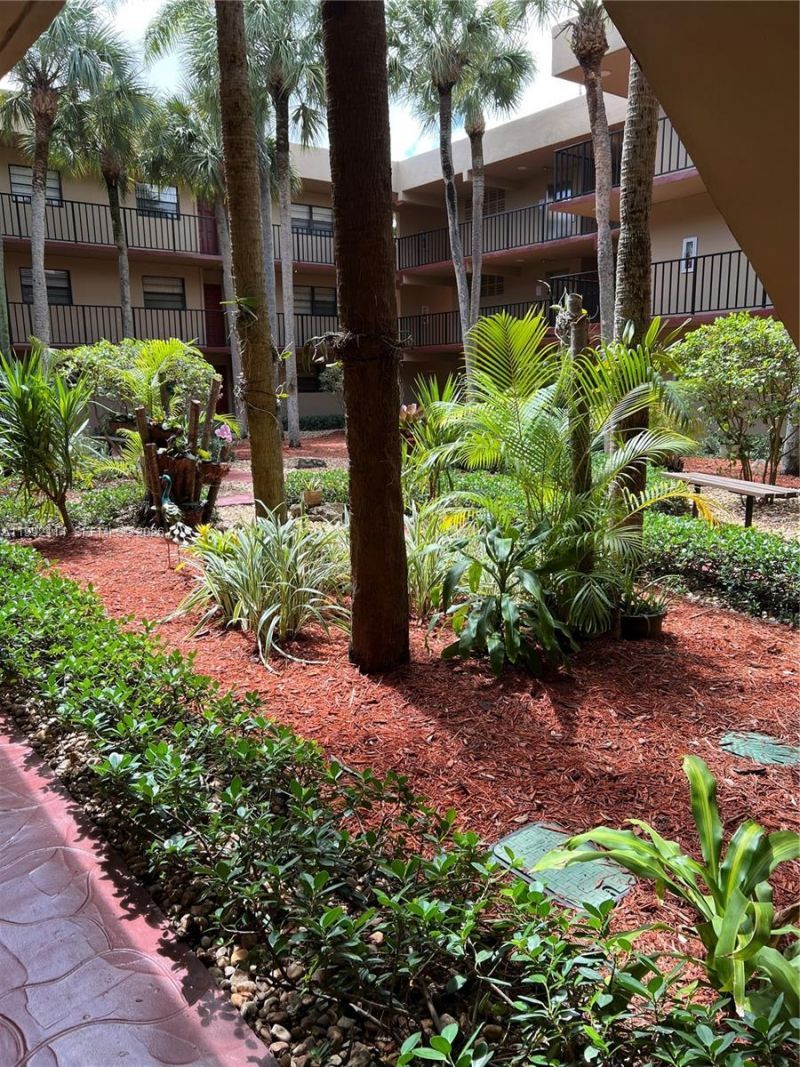 10845 SW 112th Ave, Unit 107, Miami, FL 33176 Photo