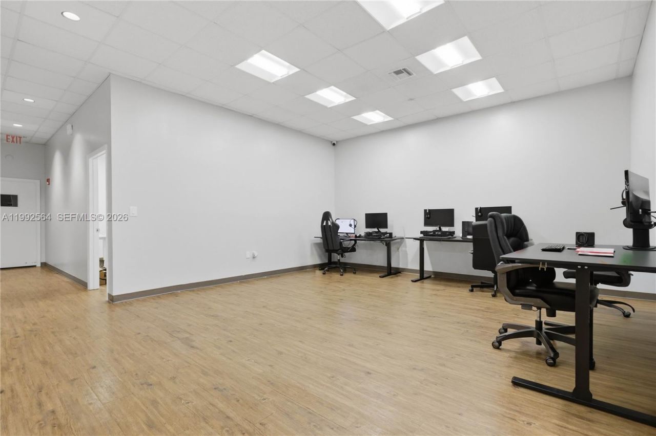 735-739 Shotgun Rd , Sunrise, FL 33326 Photo