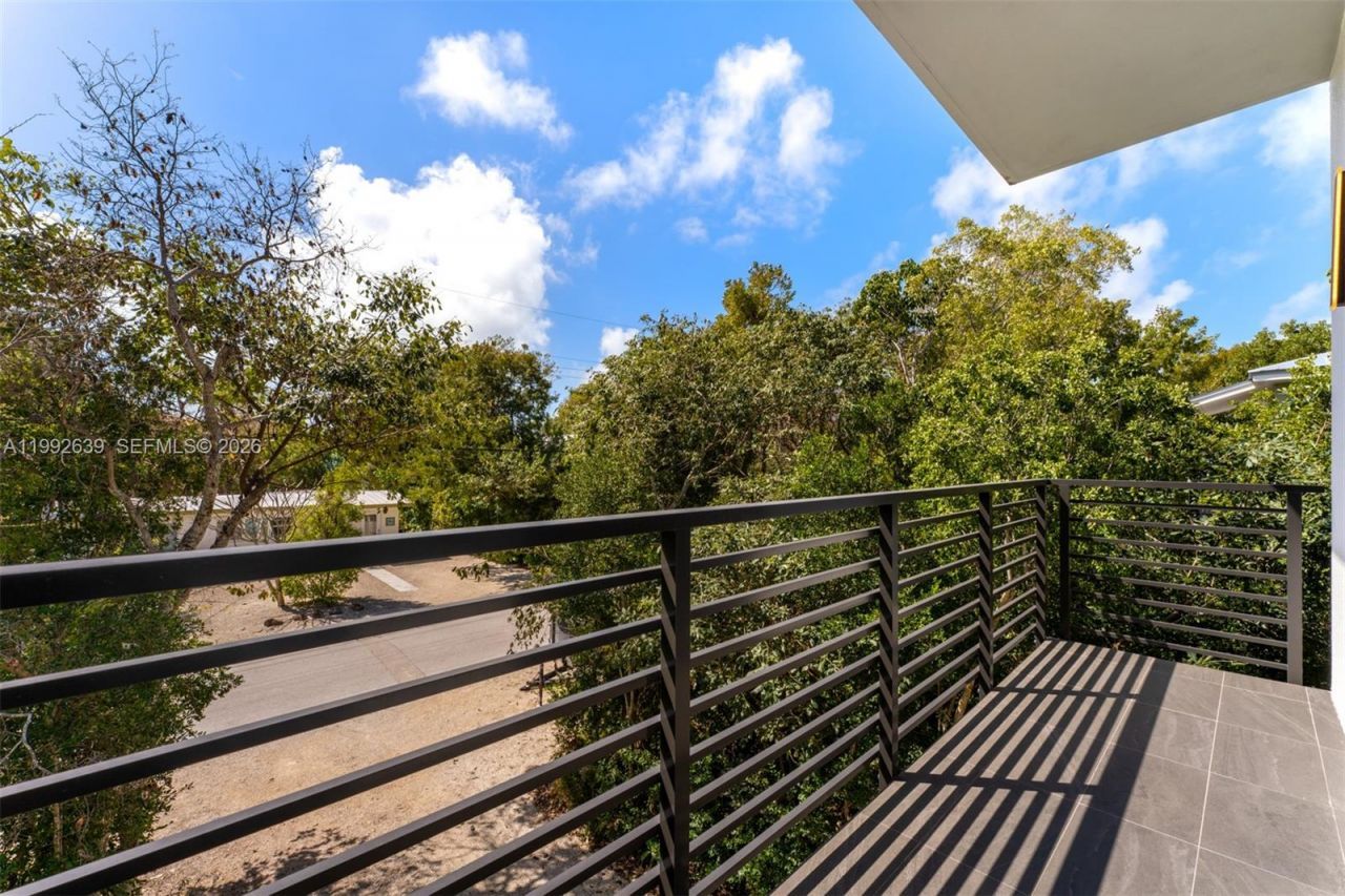 20 Coral Dr , Key Largo, FL 33037 Photo