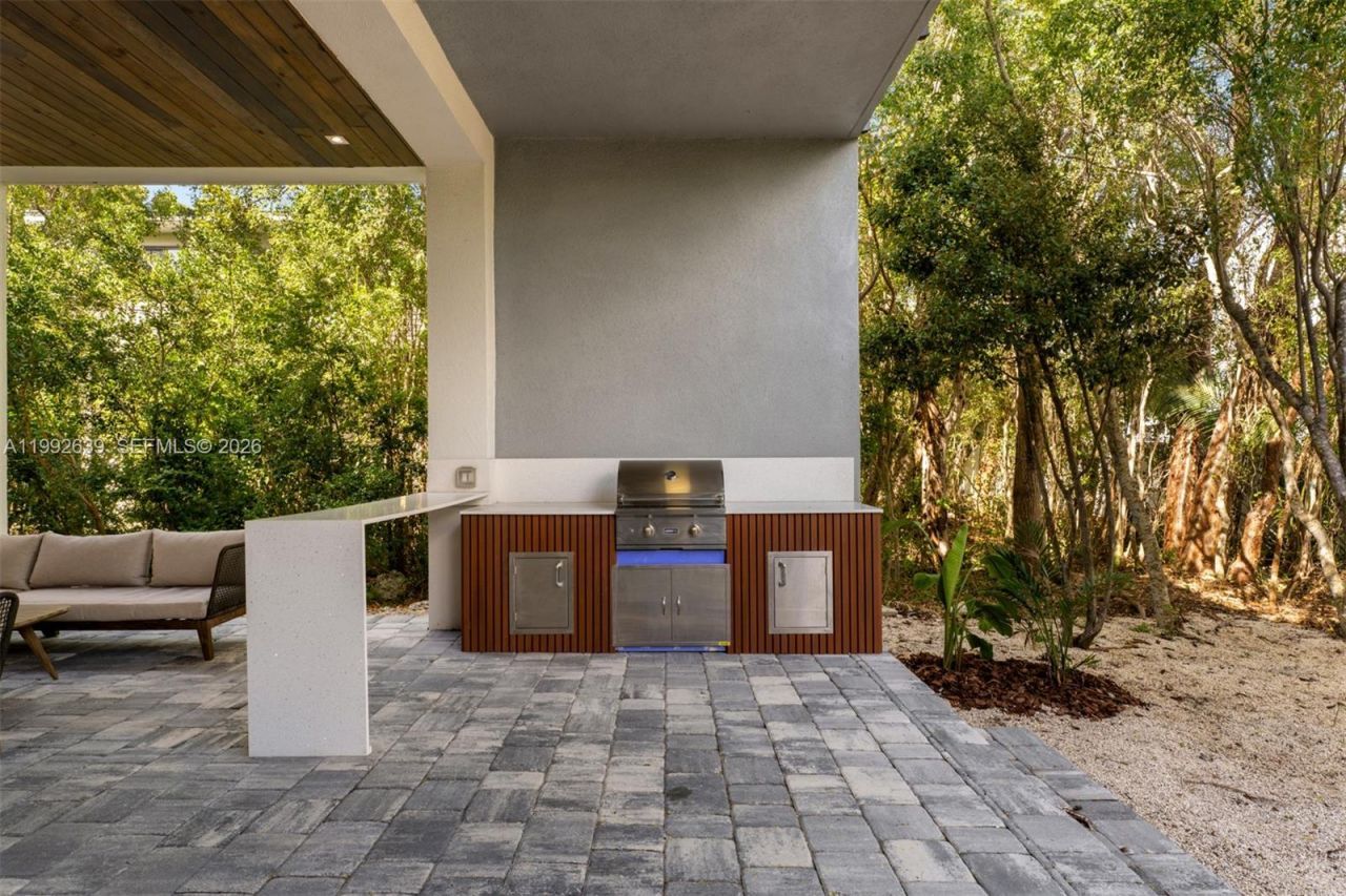 20 Coral Dr , Key Largo, FL 33037 Photo