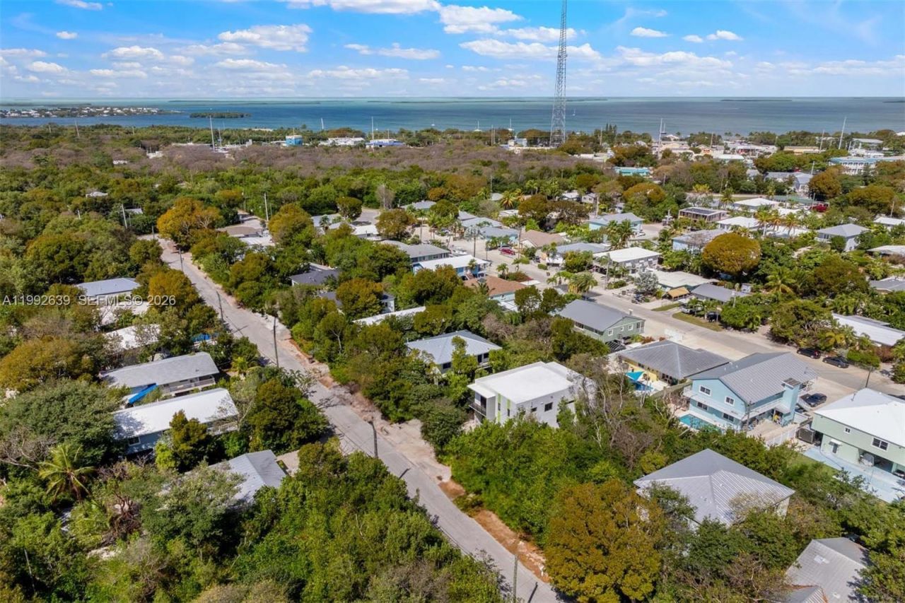 20 Coral Dr , Key Largo, FL 33037 Photo