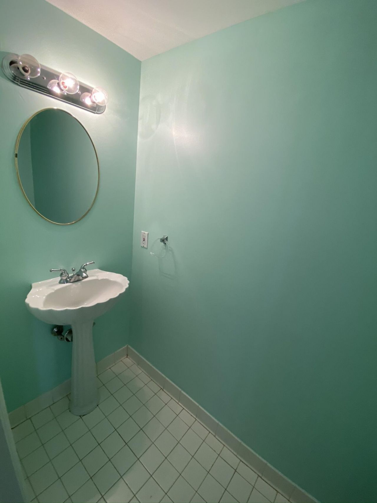 1525 Theresa Drive Photo 8