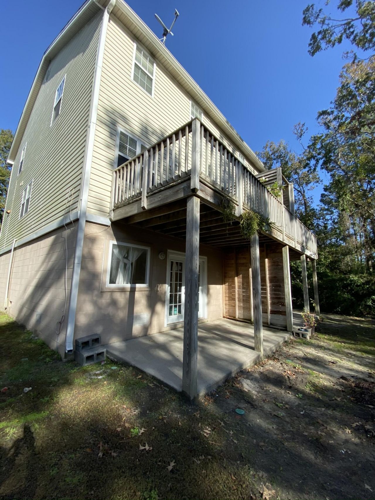 1525 Theresa Drive Photo 9