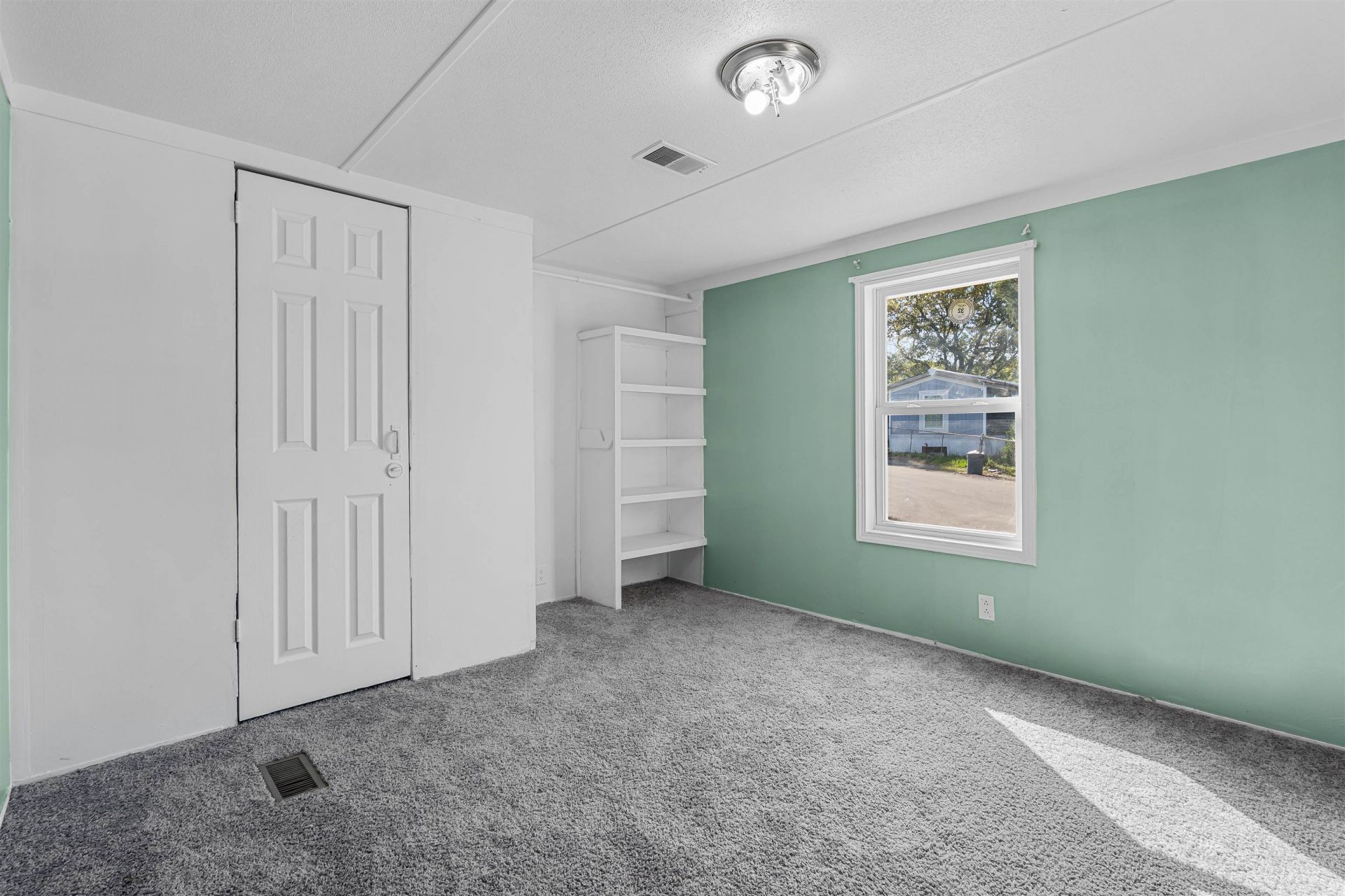 100 Romell Rd. Photo 15
