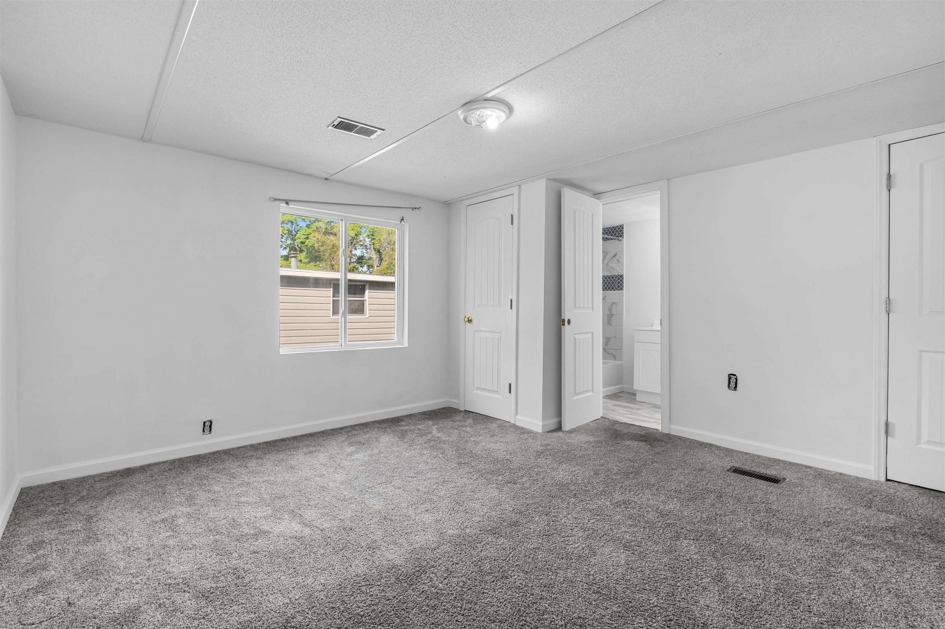 100 Romell Rd. Photo 17