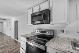 100 Romell Rd. photo 4