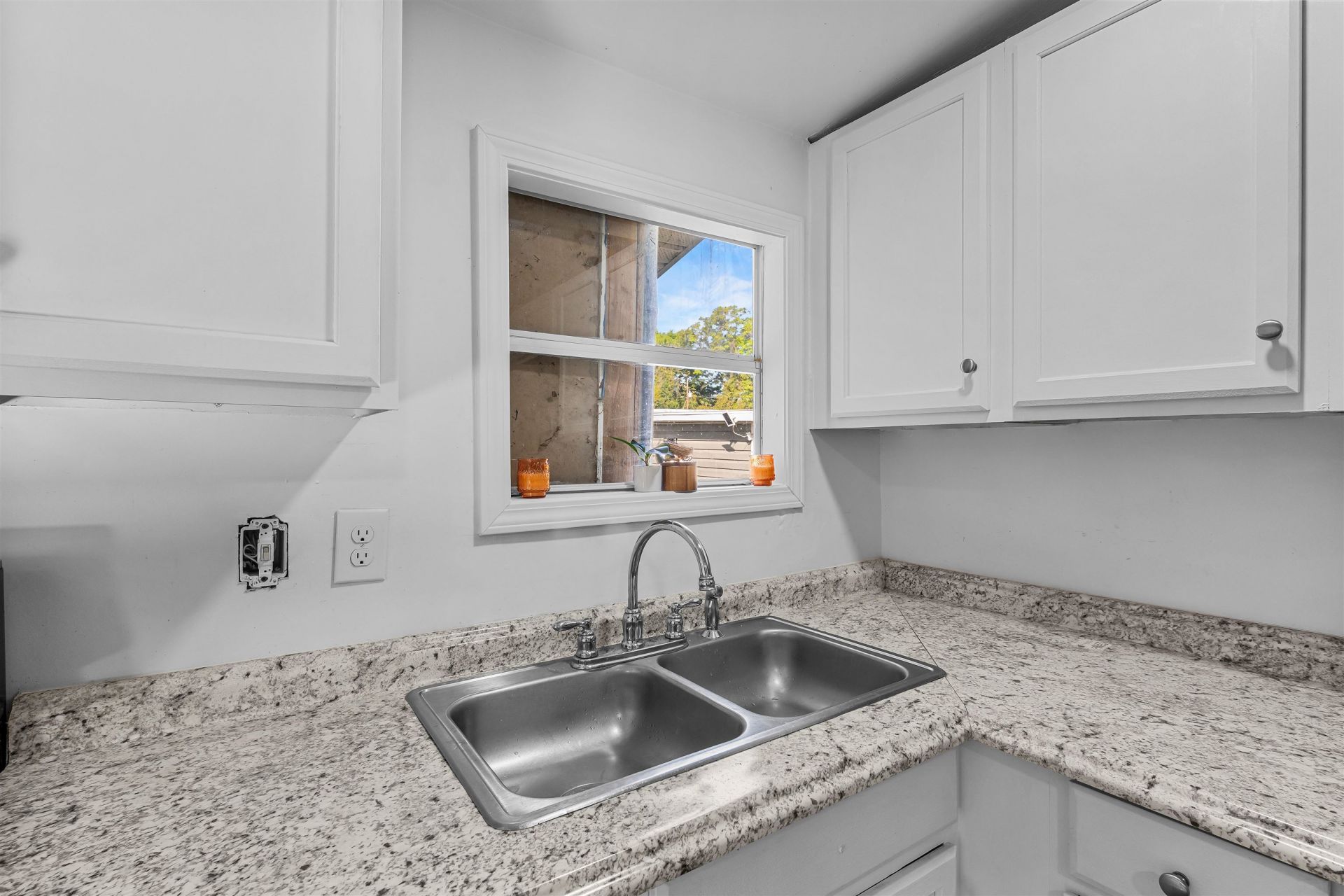 100 Romell Rd. Photo 5