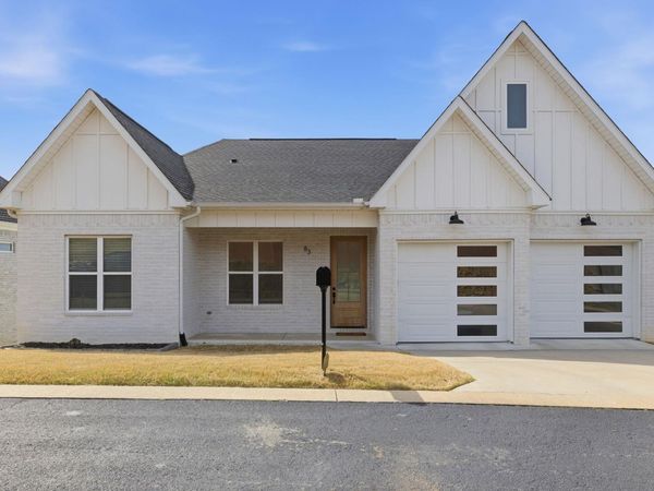 83 Tournay Circle, Little Rock, AR 72223