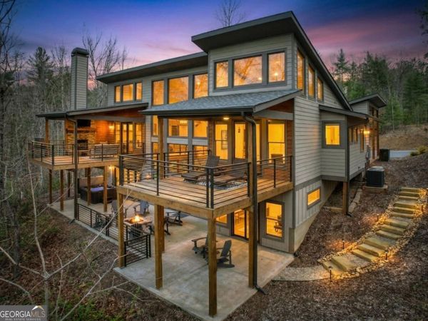 466 E Watersong Bluff, Ellijay, GA 30540