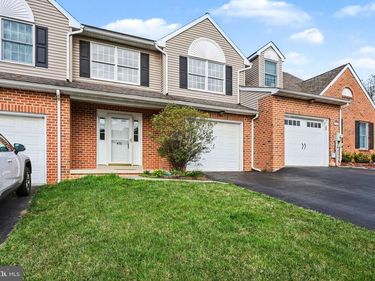 476 HILLSIDE DRIVE, MOUNTVILLE, PA 17554