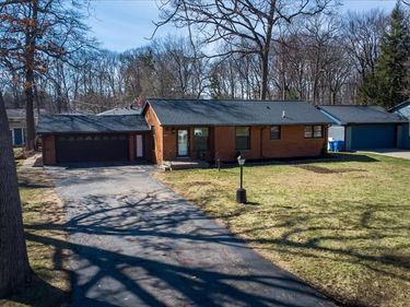 1407 Bielby Street, Waterford Twp, MI 48328