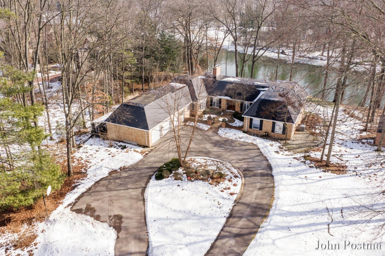 7400 Biscayne Way Se, Grand Rapids, MI 49546 Main Photo