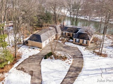 7400 Biscayne Way SE, Grand Rapids, MI 49546