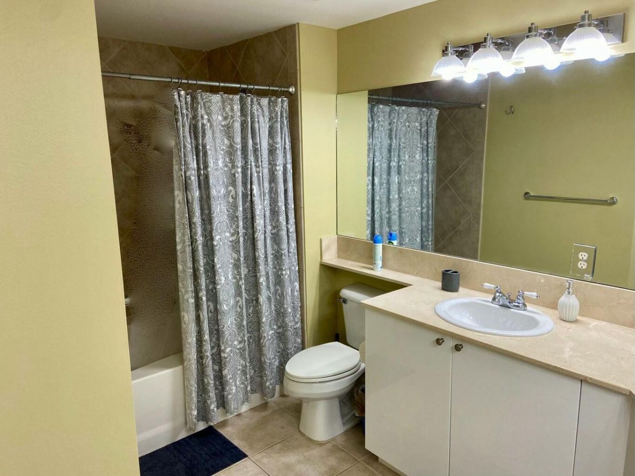 802 W Windward Way, Unit 203, Lantana, FL 33462 Photo