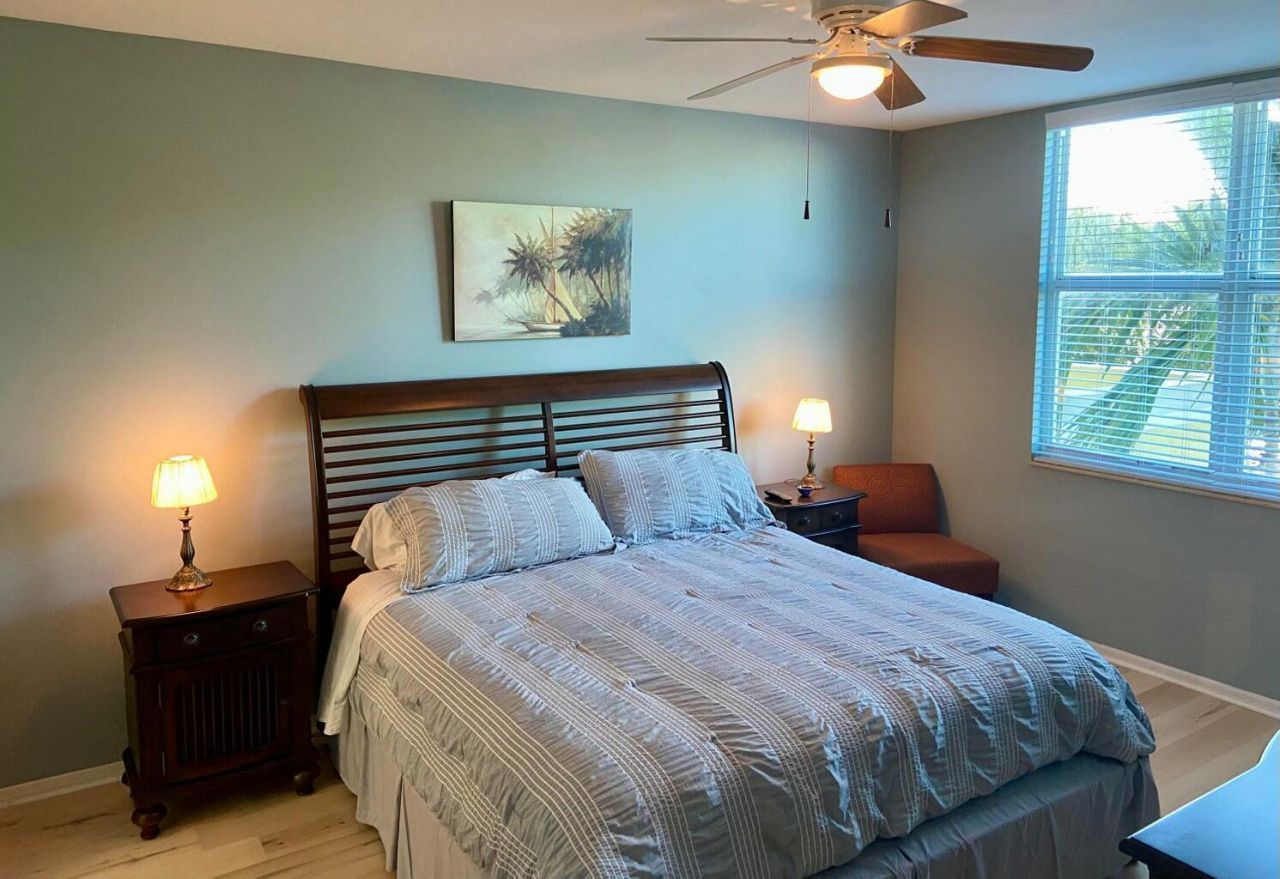 802 W Windward Way, Unit 203, Lantana, FL 33462 Photo