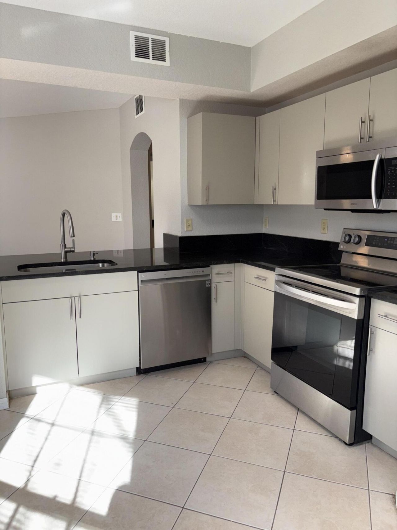 100 SW Peacock Boulevard, Unit 1103, Port Saint Lucie, FL 34986 Photo