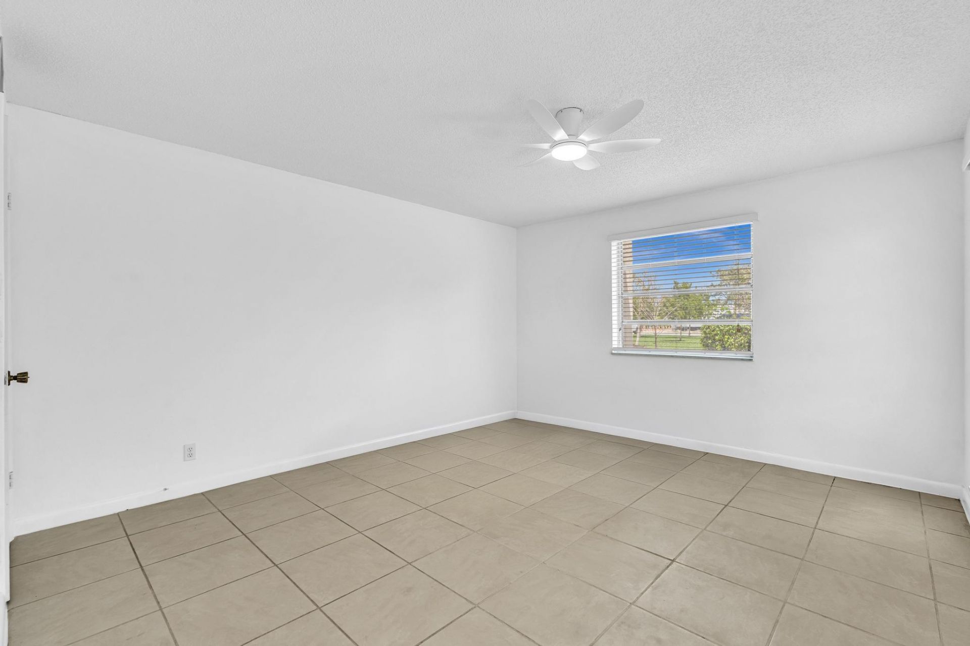 13721 Flora Place, Unit D, Delray Beach, FL 33484 Photo