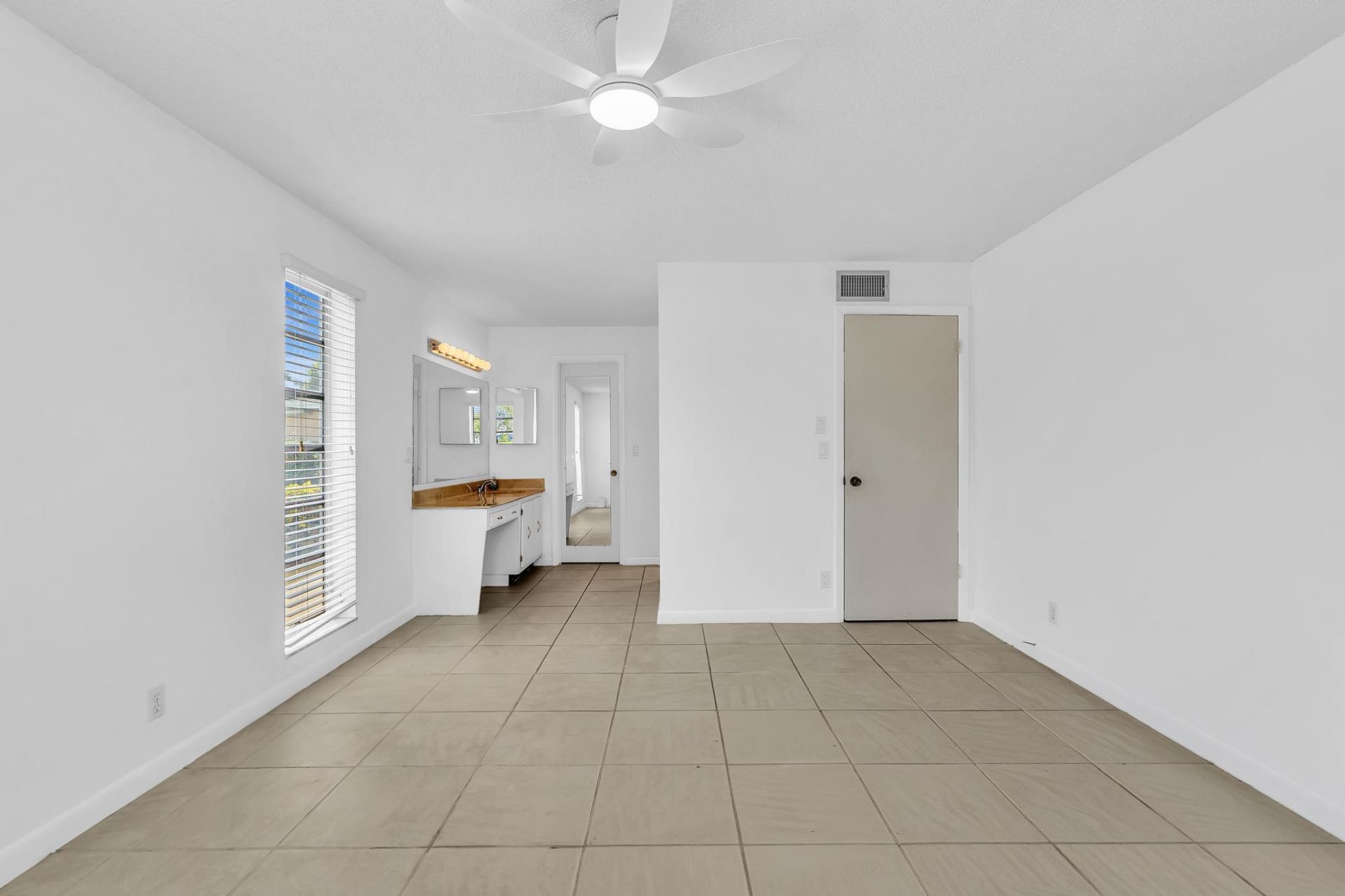13721 Flora Place, Unit D, Delray Beach, FL 33484 Photo