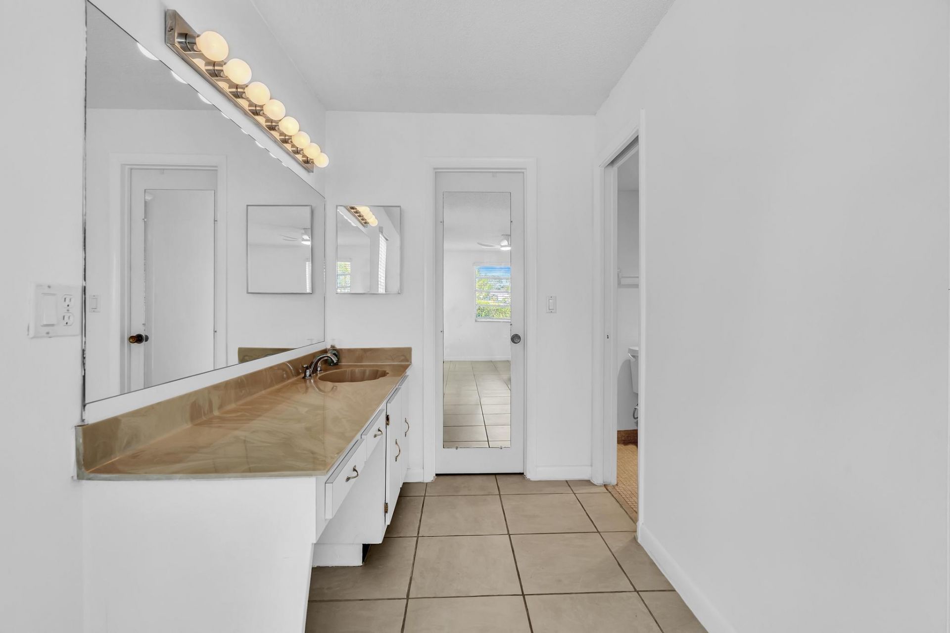 13721 Flora Place, Unit D, Delray Beach, FL 33484 Photo