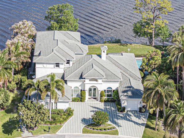 226 SW Palm Cove Drive, Palm City, FL 34990