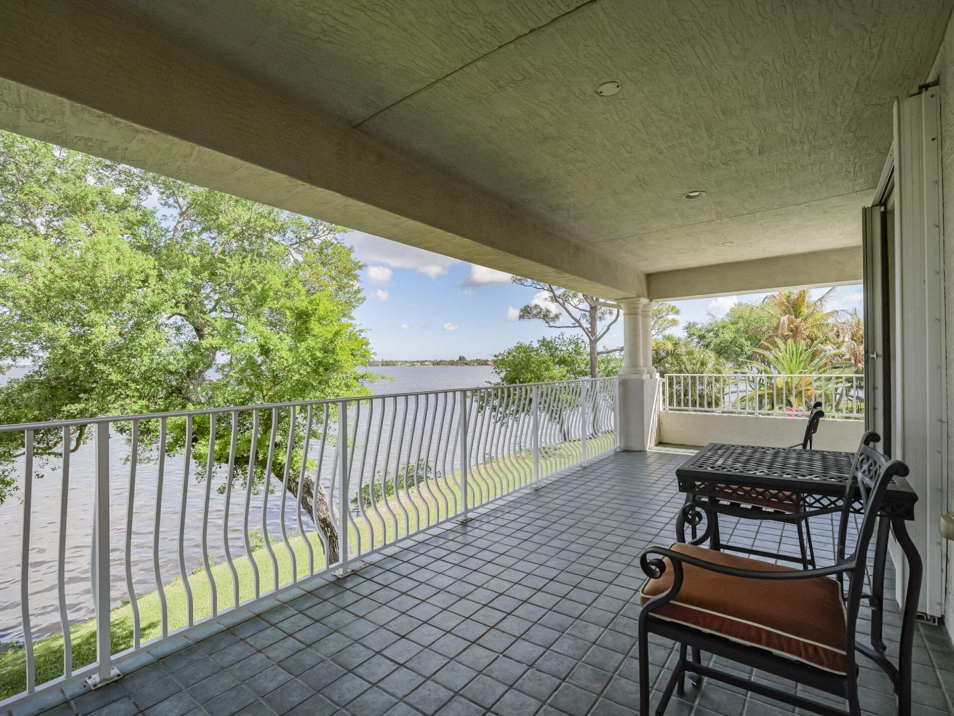 226 SW Palm Cove Drive, Palm City, FL 34990 Photo