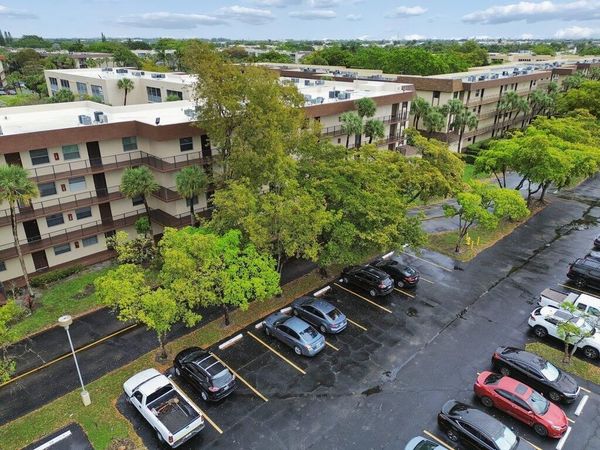 3141 NW 47th Terrace, Unit 124, Lauderdale Lakes, FL 33319
