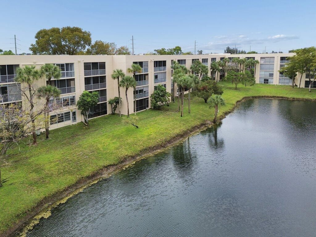 3141 NW 47th Terrace, Unit 124, Lauderdale Lakes, FL 33319 Photo