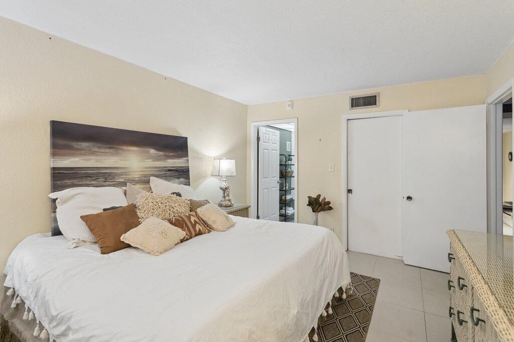 3141 NW 47th Terrace, Unit 124, Lauderdale Lakes, FL 33319 Photo