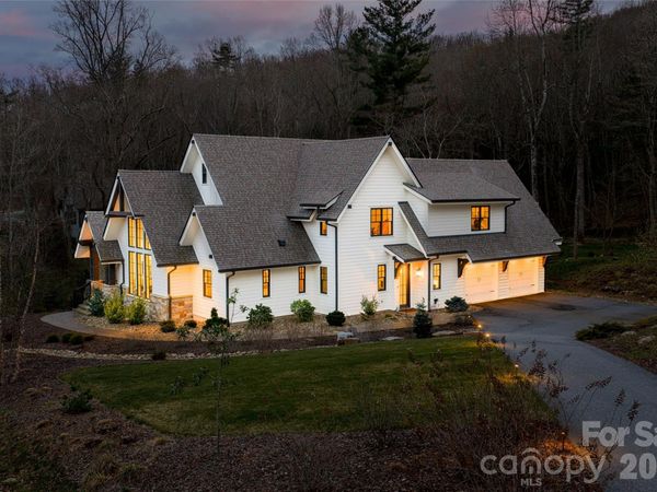 450 Barrington Drive, Asheville, NC 28803