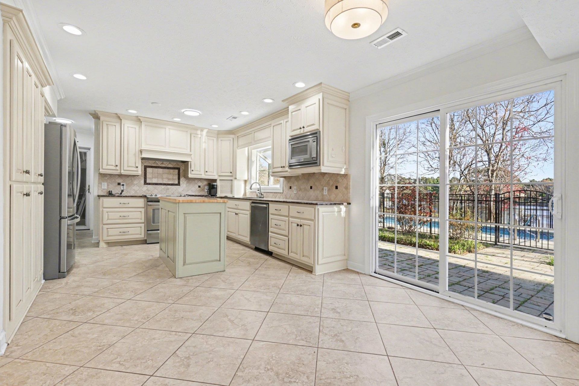 1930 Kate Ln. Photo 10