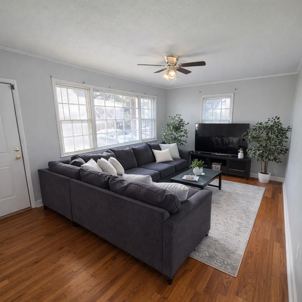 1324 Springdale Drive Photo 4