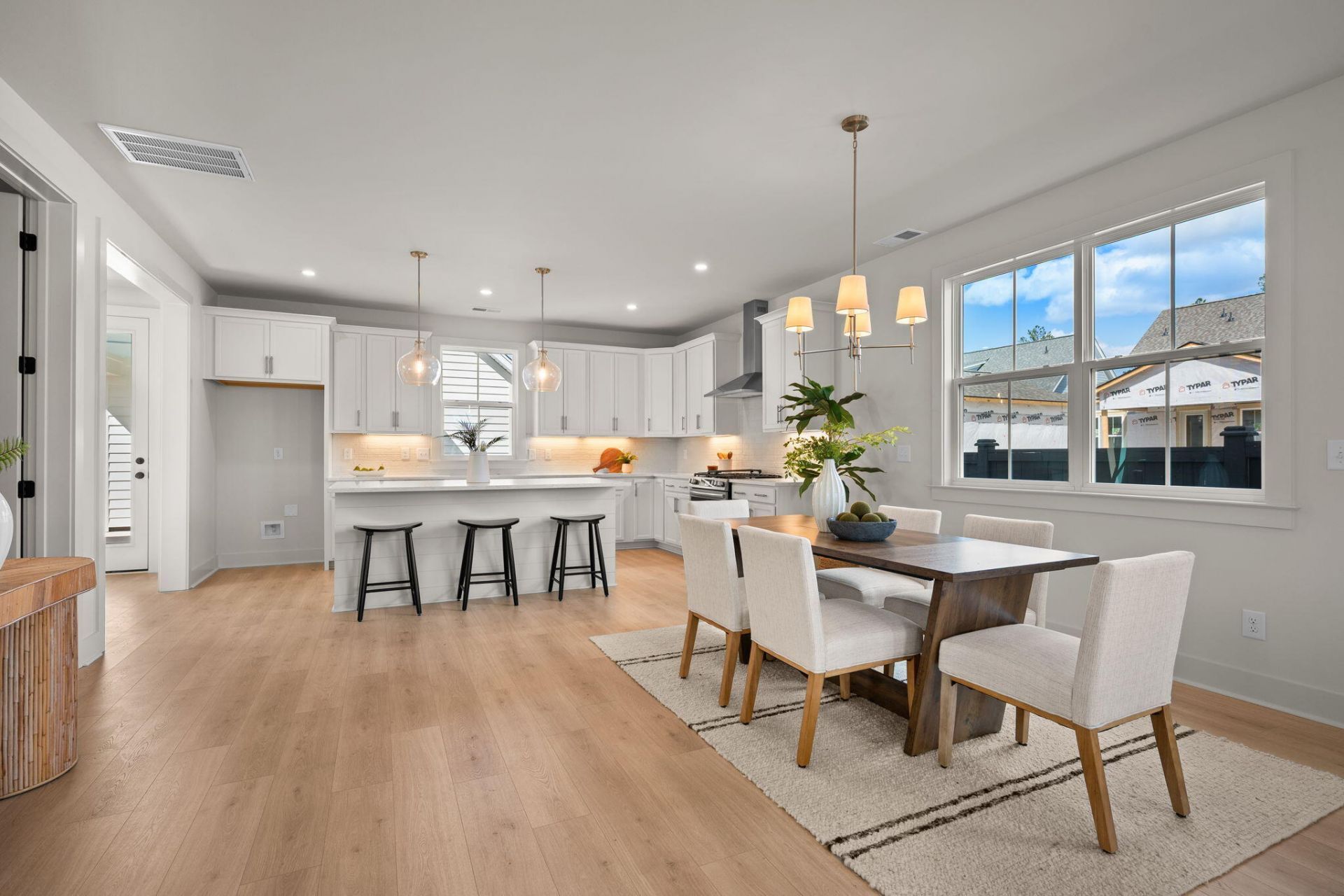 726 Rumbling Leaf Lane Photo 6