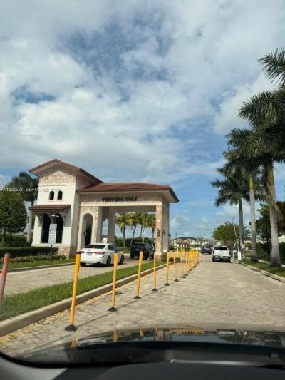 11064 W 33 Way, Unit 11064, Hialeah Gardens, FL 33018 Photo