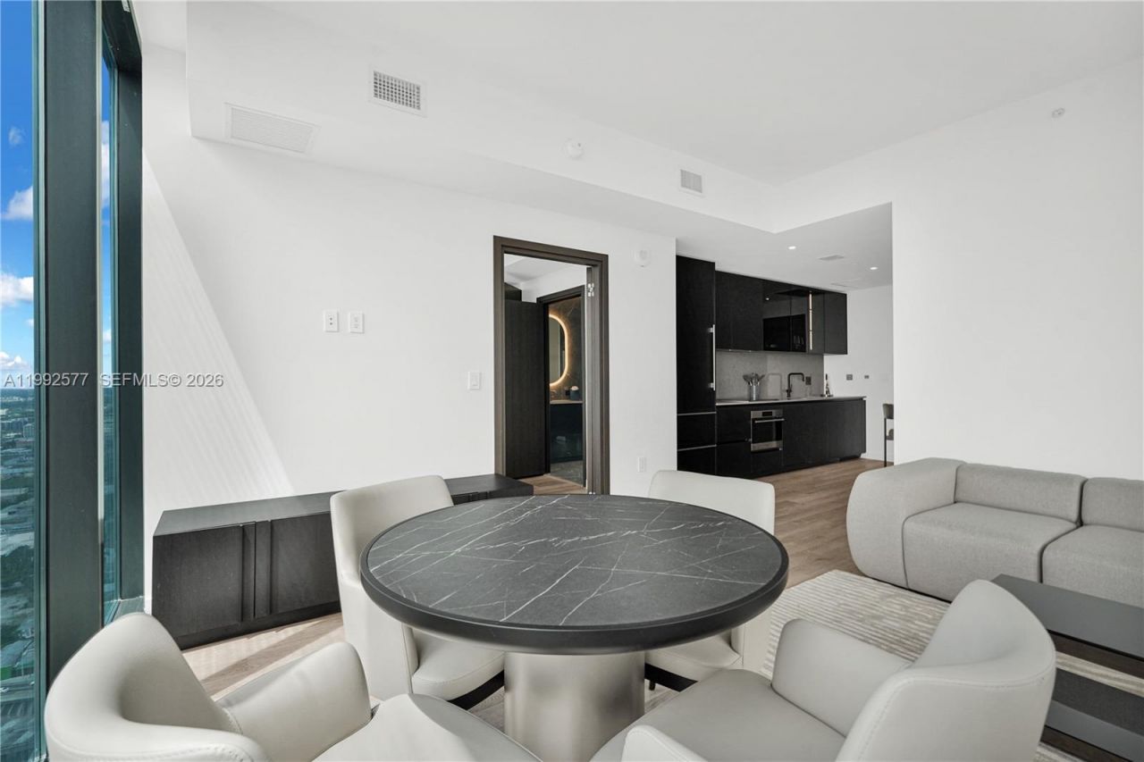 20 NE 11th St, Unit 2710, Miami, FL 33132 Photo