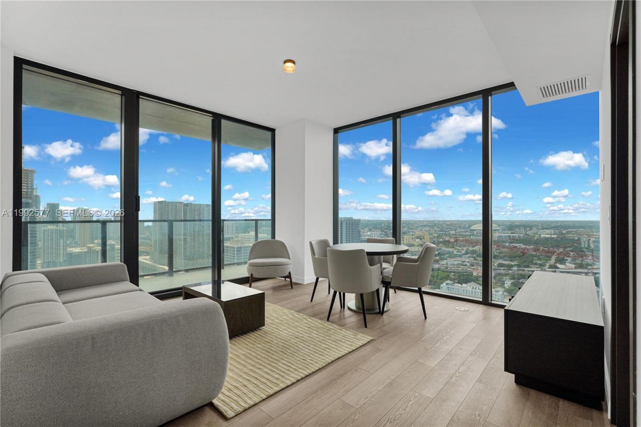 20 NE 11th St, Unit 2710, Miami, FL 33132 Photo