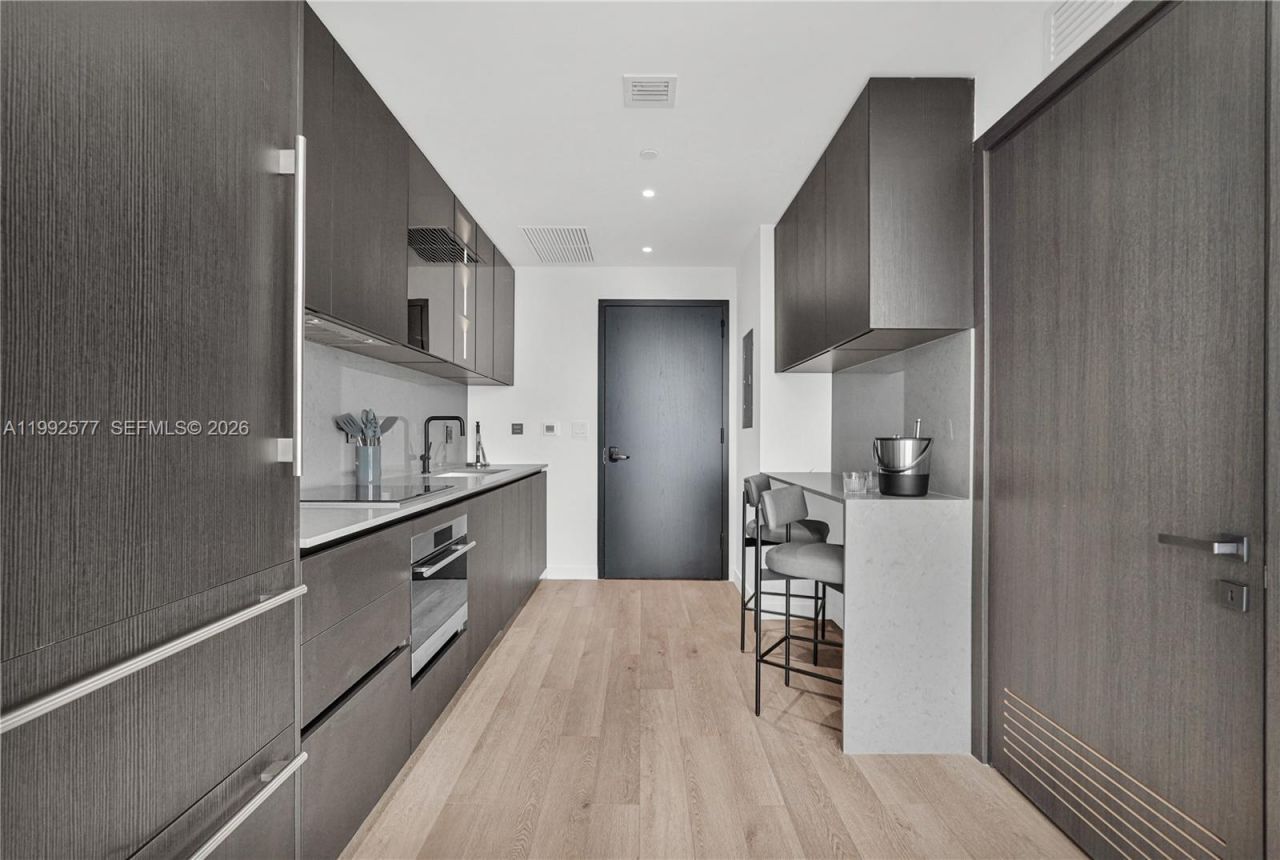 20 NE 11th St, Unit 2710, Miami, FL 33132 Photo