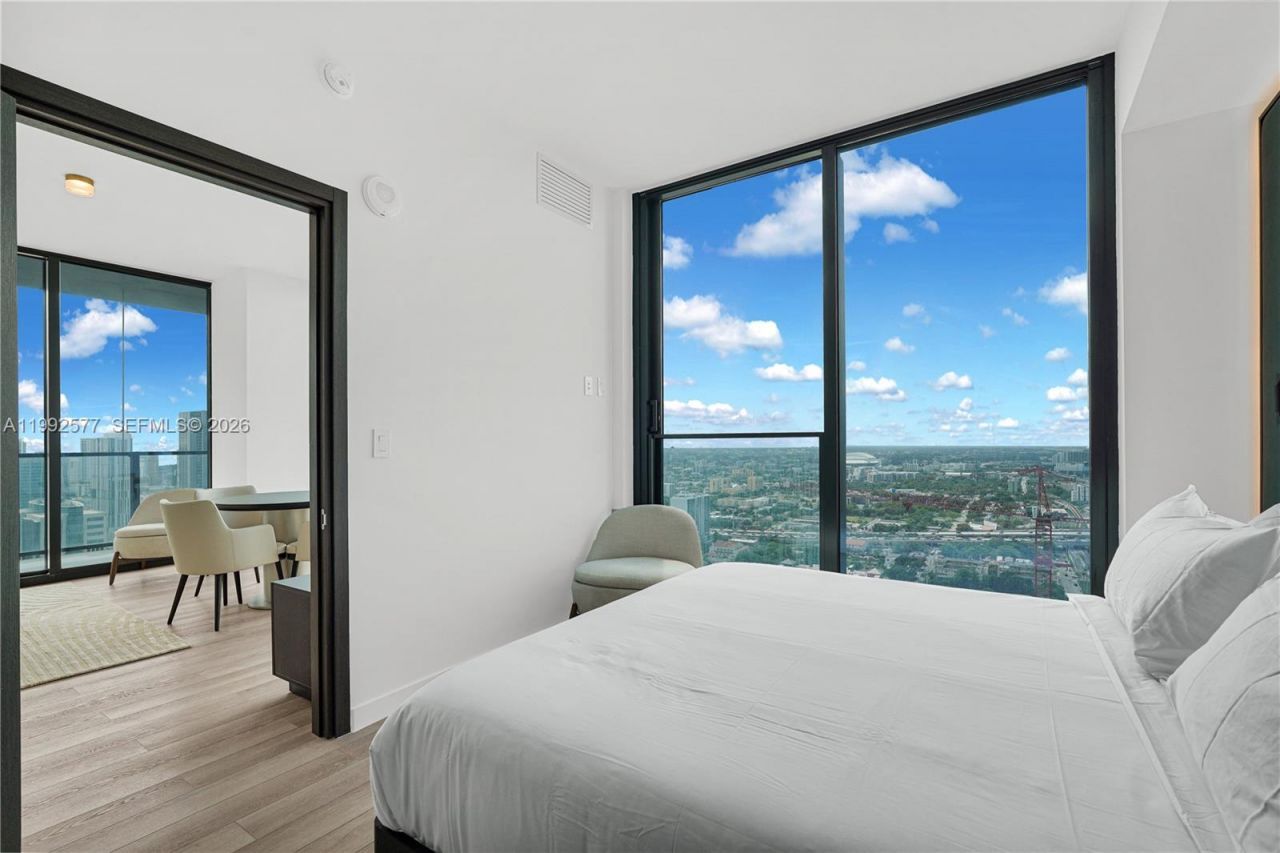 20 NE 11th St, Unit 2710, Miami, FL 33132 Photo