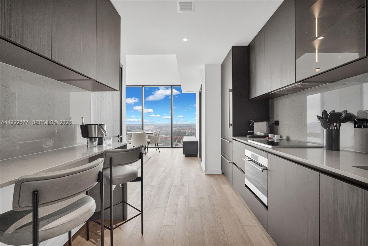 20 NE 11th St, Unit 2710, Miami, FL 33132 Photo