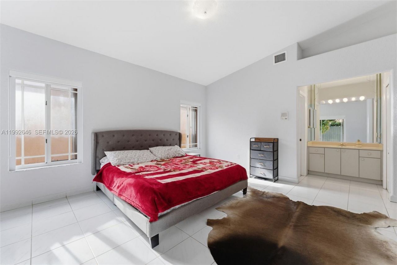 8790 NW 142nd St, Miami Lakes, FL 33018 Photo