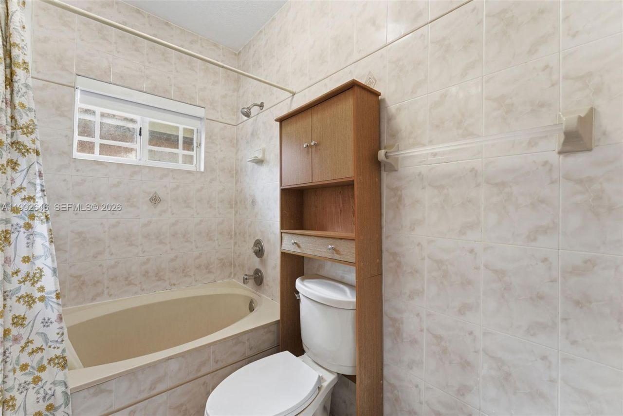 8790 NW 142nd St, Miami Lakes, FL 33018 Photo