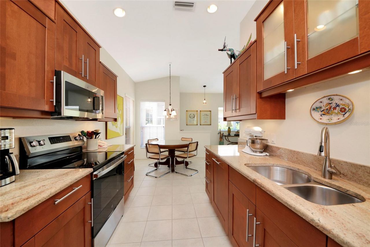 111 Auburn Woods Circle, Venice, FL 34292 Photo