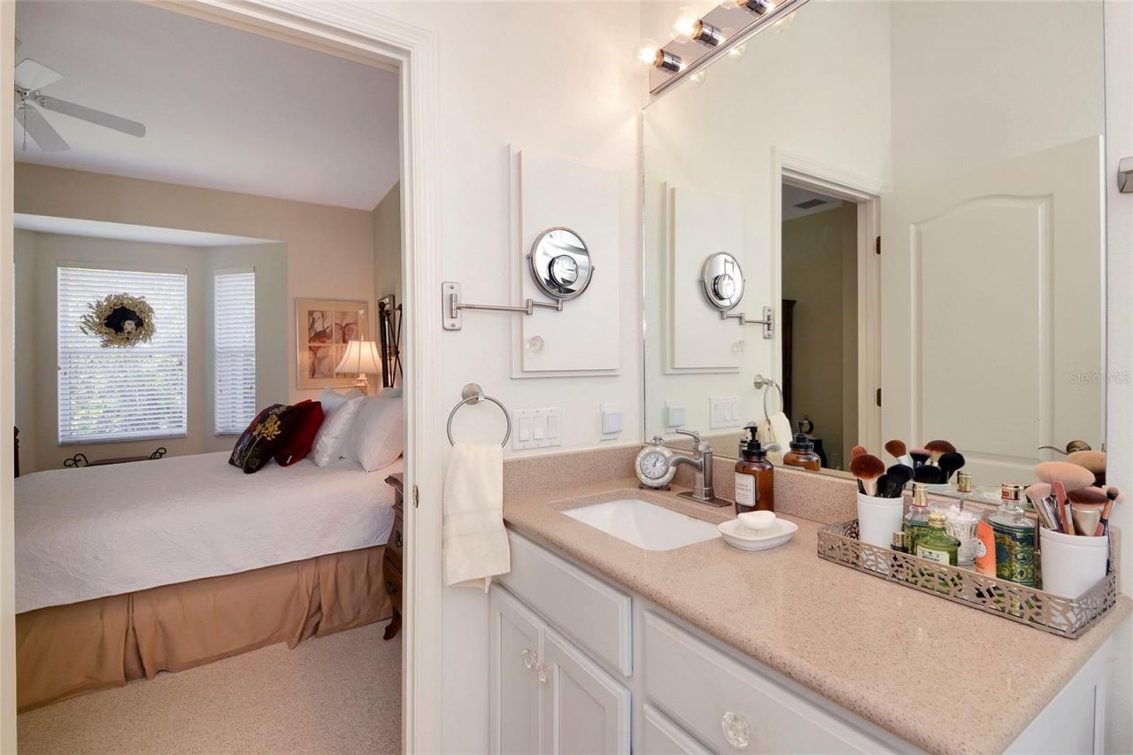 111 Auburn Woods Circle, Venice, FL 34292 Photo